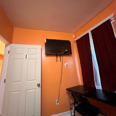 Fidellia Iron Room, Queen Bed Minutes From Newark Liberty International Airport And Newark Penn Station Kültér fotó