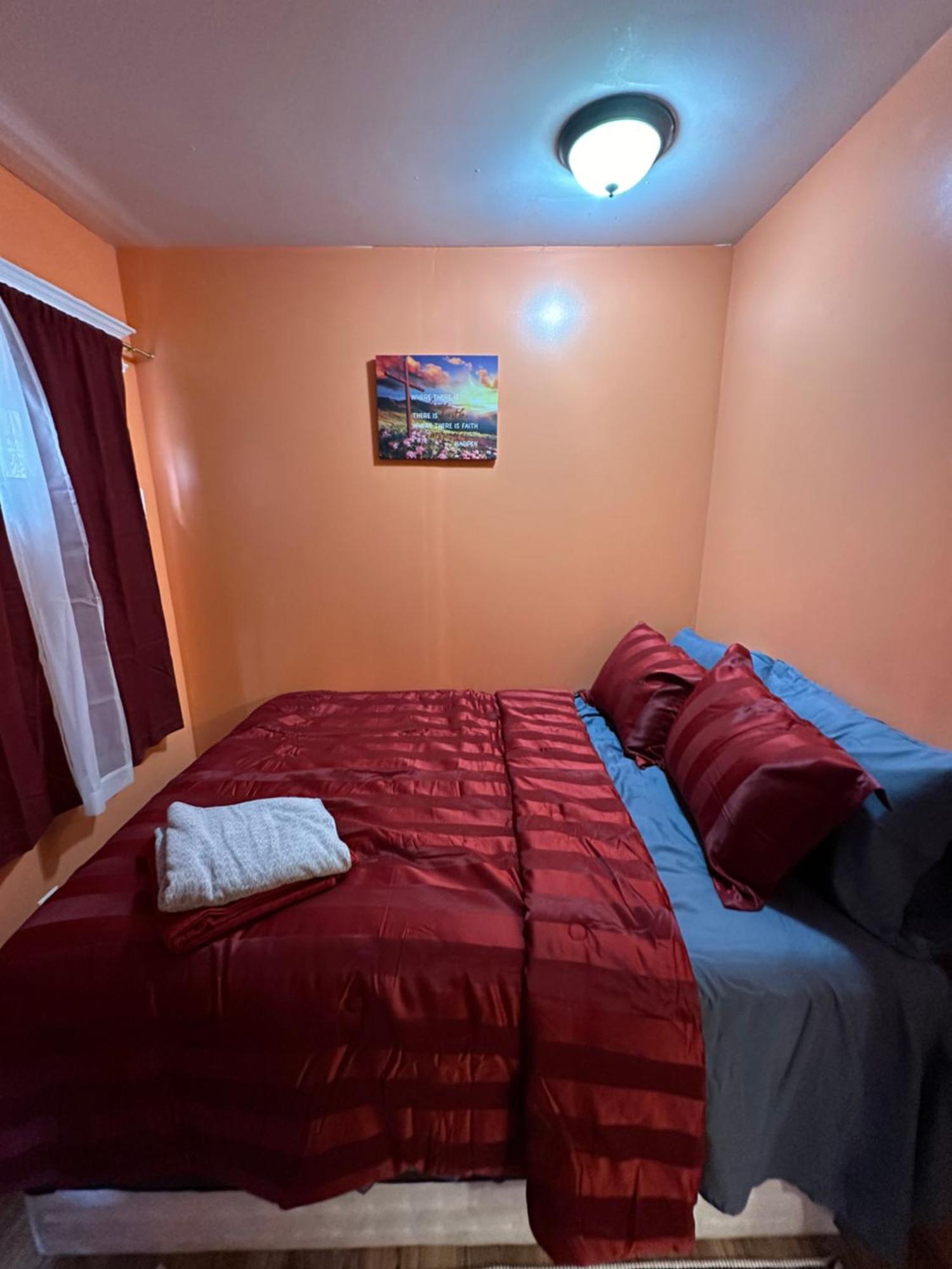 Fidellia Iron Room, Queen Bed Minutes From Newark Liberty International Airport And Newark Penn Station Kültér fotó